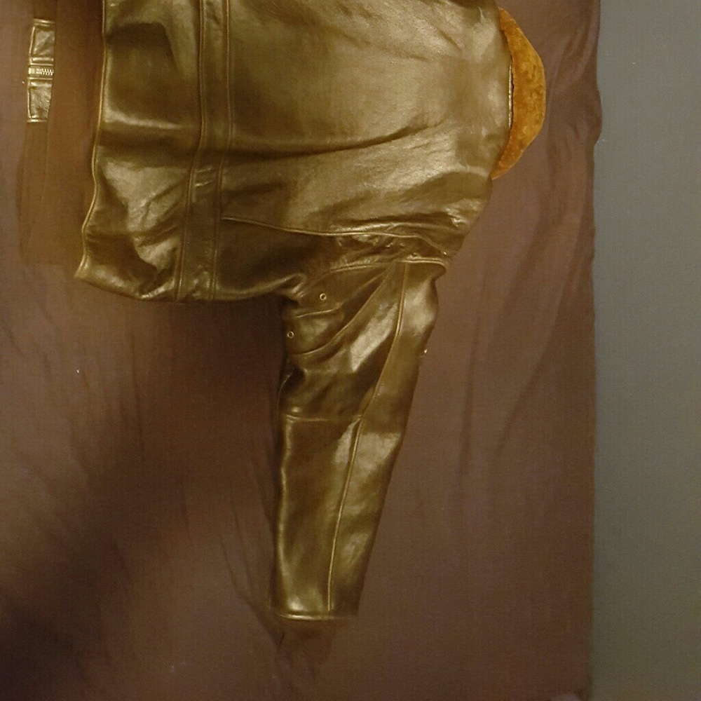Leather jacket - Picture 4 of 5